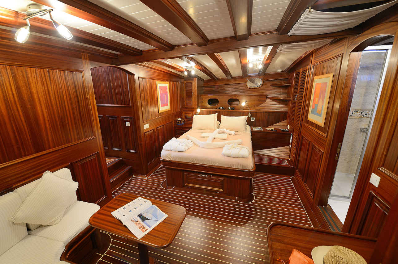Double Cabin - Zephyria II