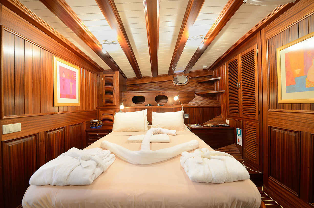 Double Cabin - Zephyria II