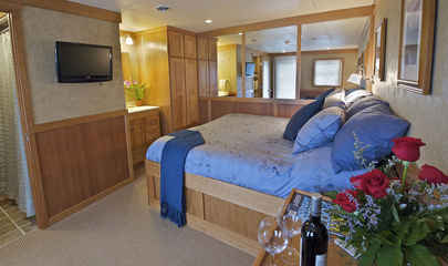 Jr Commodore Suite (B2)
