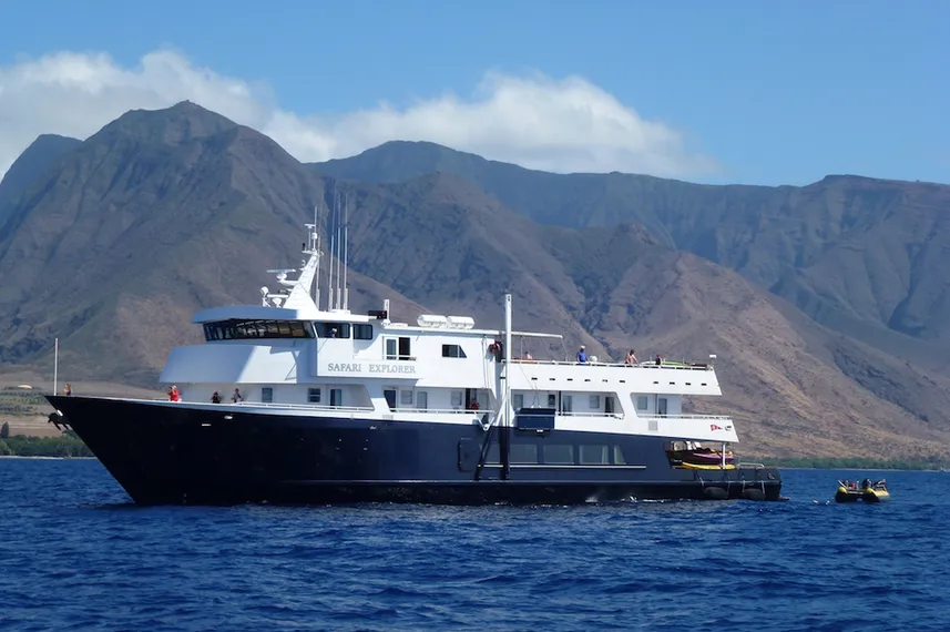 Safari Explorer Cruise Ship, Hawaii