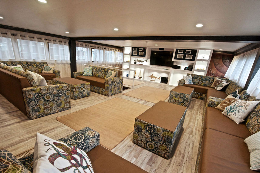 Salon interior - BVI Aggressor