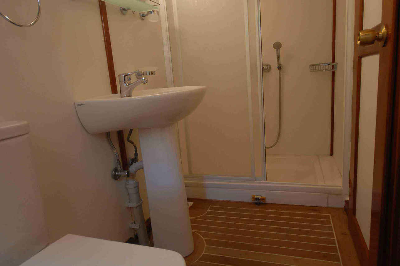 Salle de bain privée - Bahriyeli D