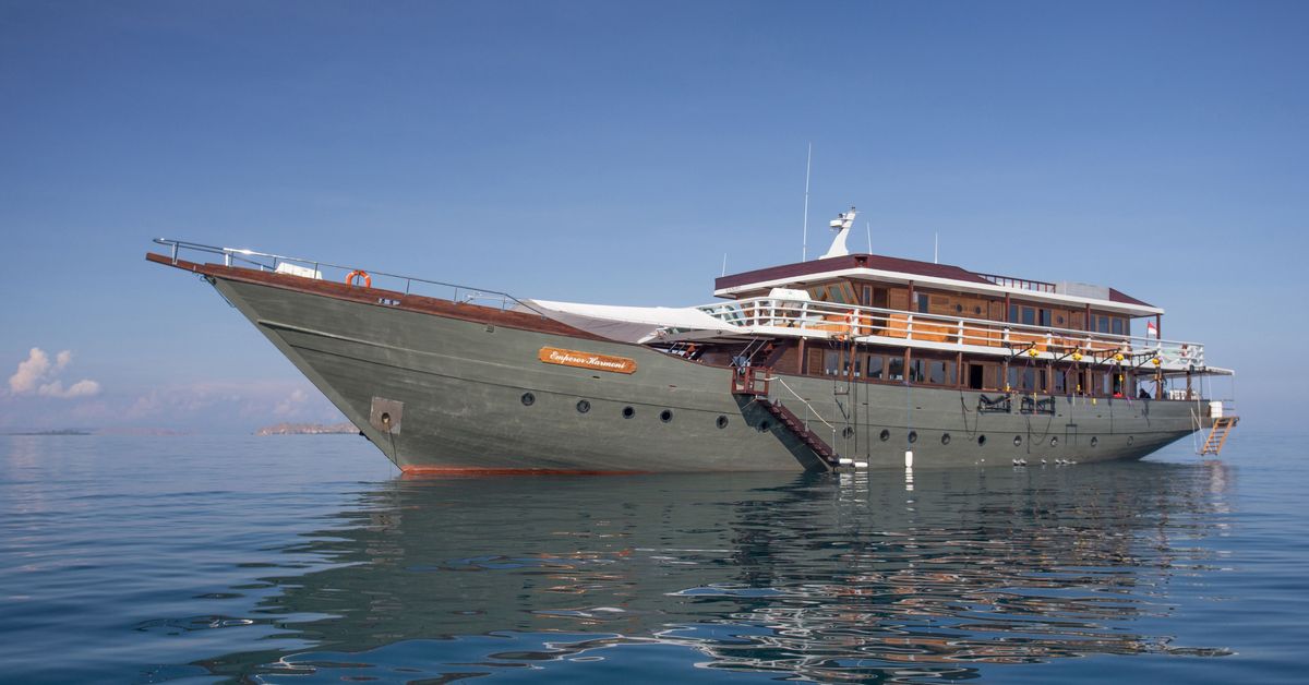Emperor Harmoni — vessel photograph