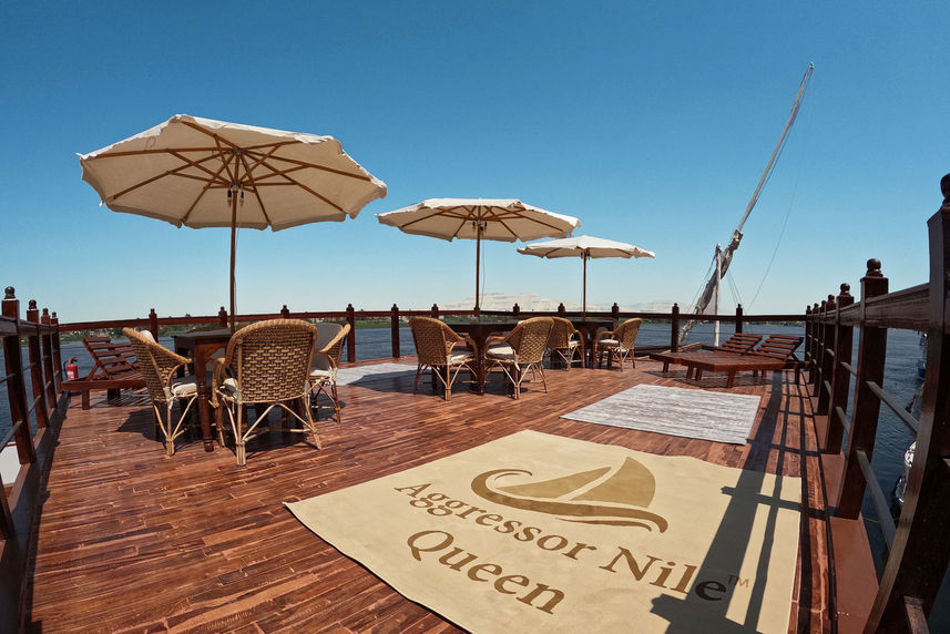 Salon exterior  - Nile Queen II