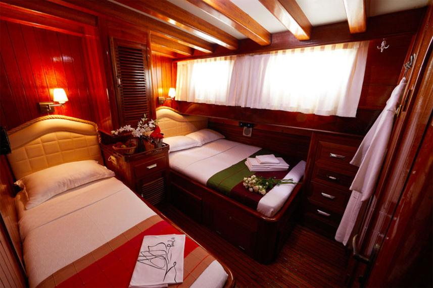 Triple Cabin - Pearl 111