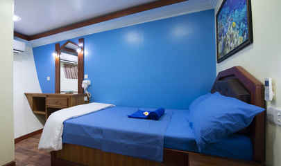 Single Cabin