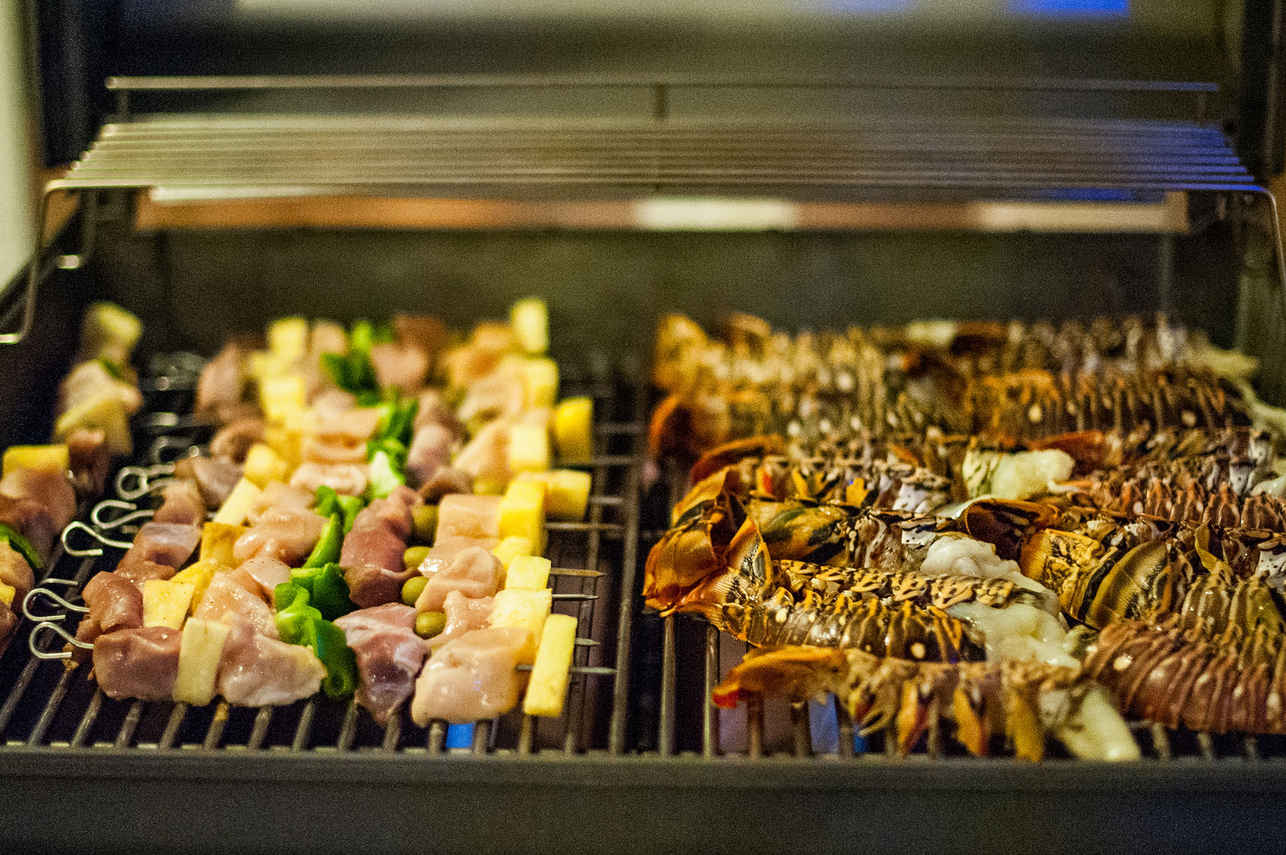 船上用餐 - Jardines Avalon Fleet