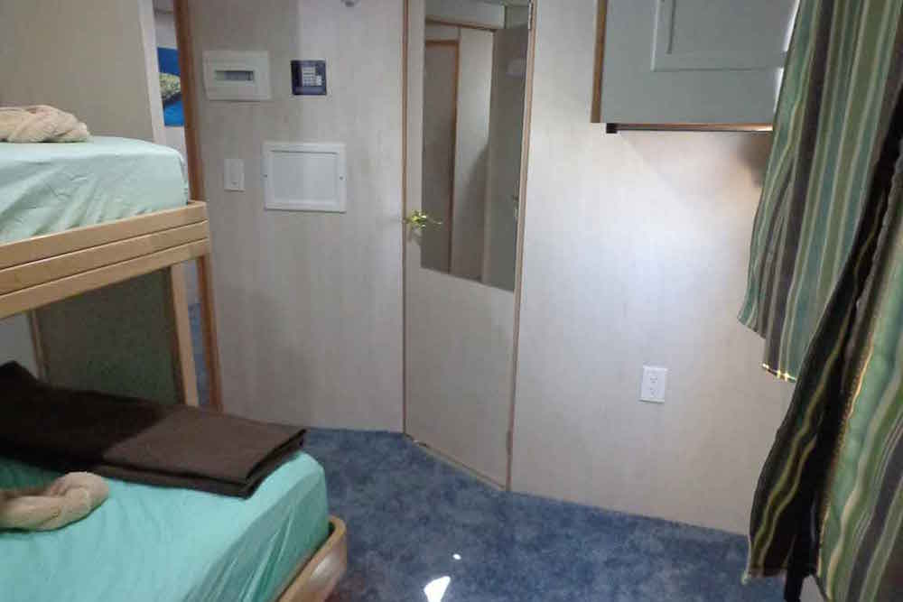 Standard Cabin - Jardines Avalon Charters