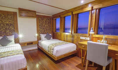Main Twin Cabin