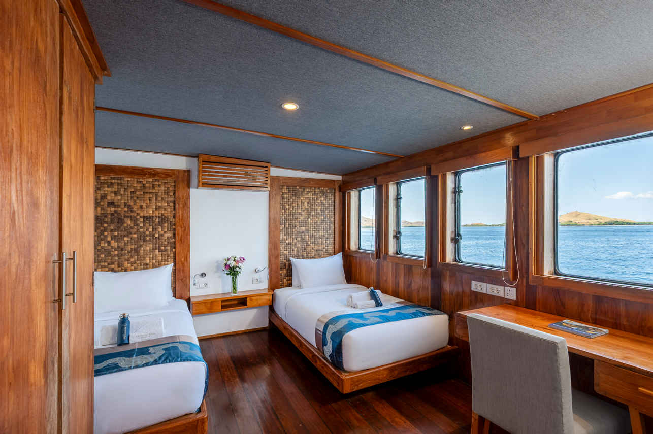 Main Twin Cabin