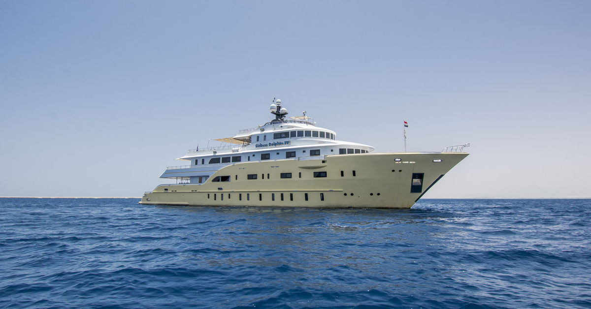 Golden Dolphin IV — vessel photograph