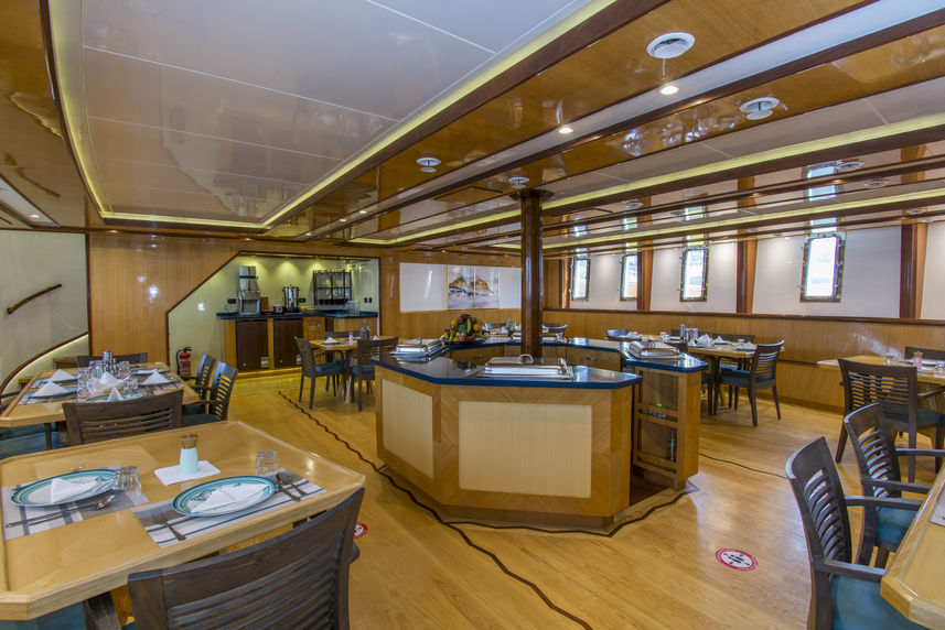 Sala de Jantar - Golden Dolphin IV