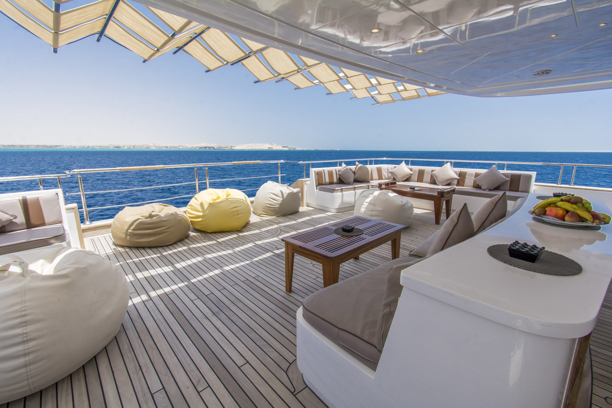 Lounge Externo - Golden Dolphin IV