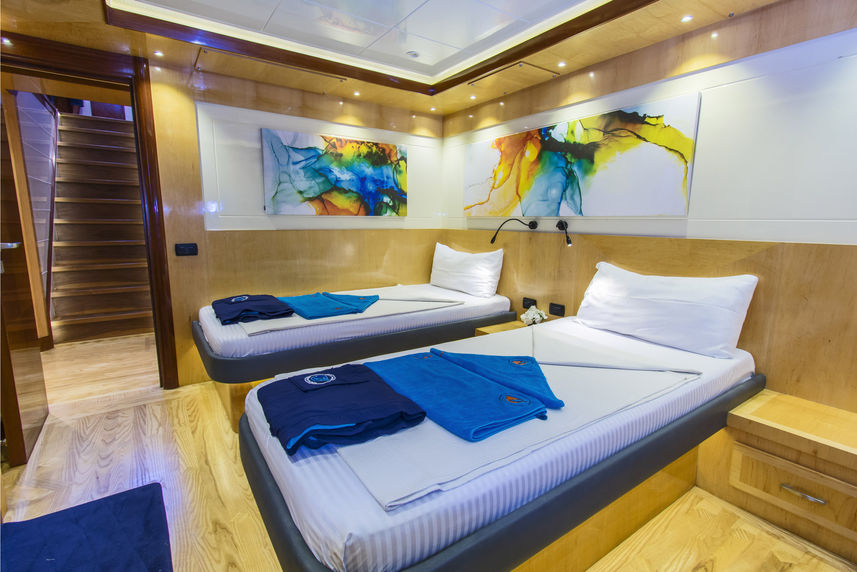 Twin Cabin - Golden Dolphin IV