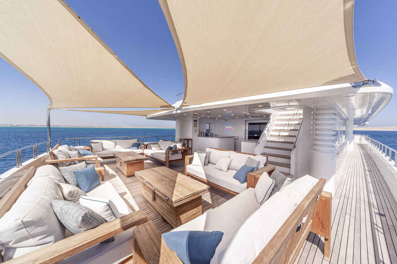 Salon exterior  - Eclipse