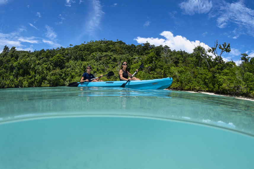 Kayaks an Board - Majik