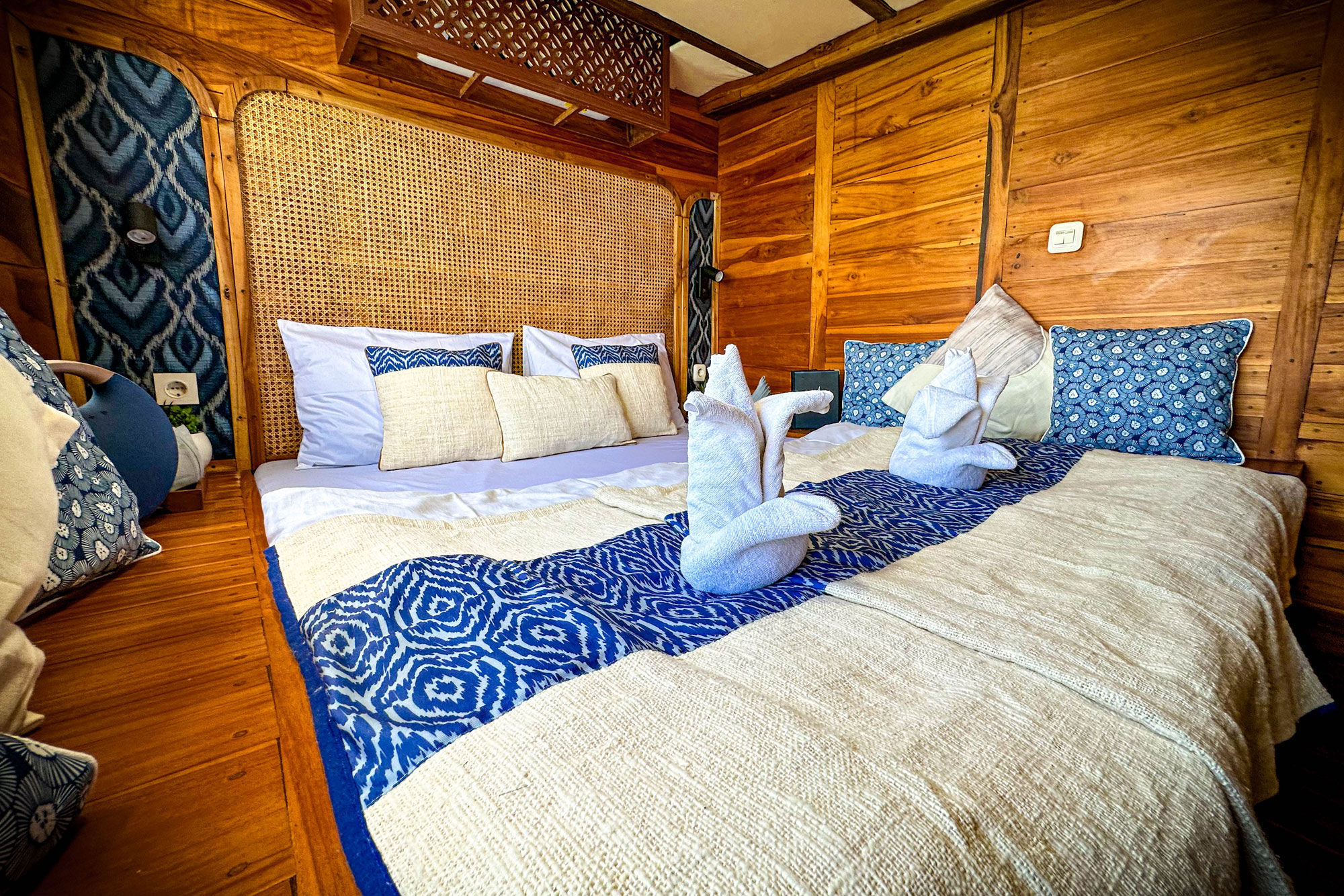 Double Cabin - Navila