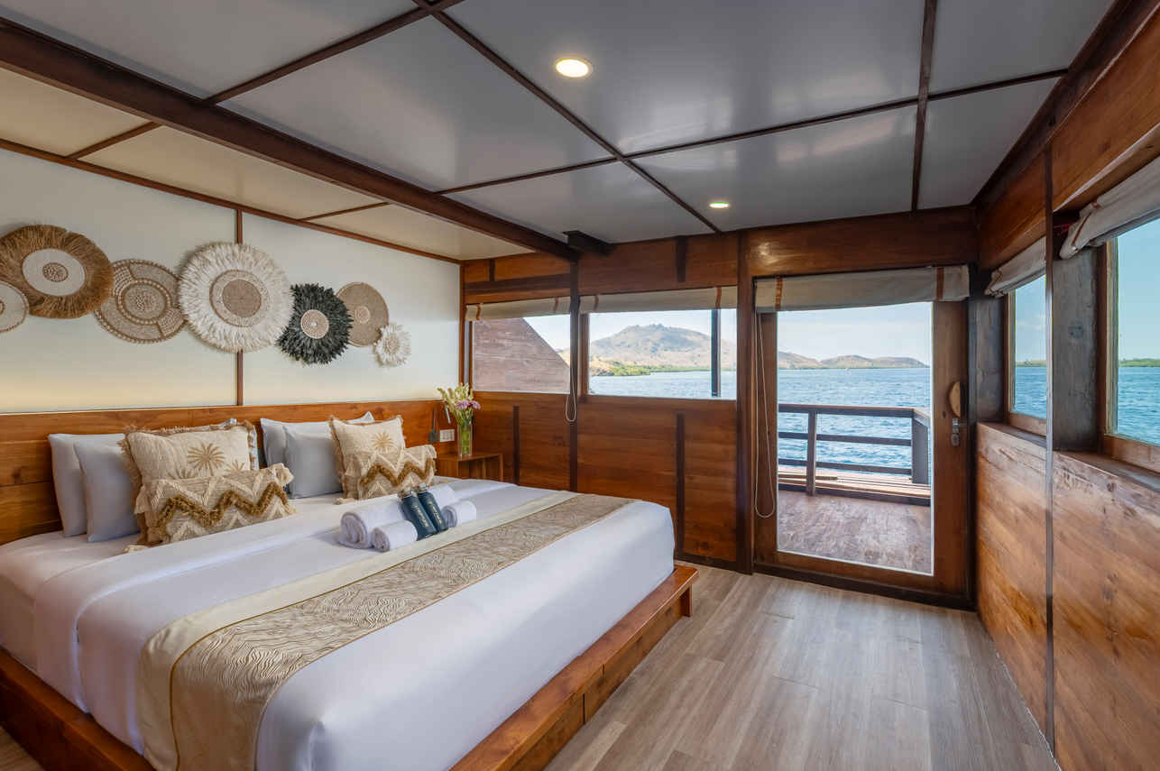 Deluxe Sea View with Balcony