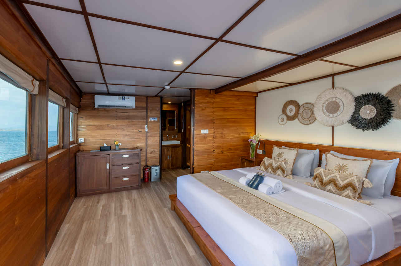 Deluxe Sea View with Balcony