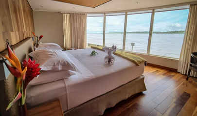 Corner Suite