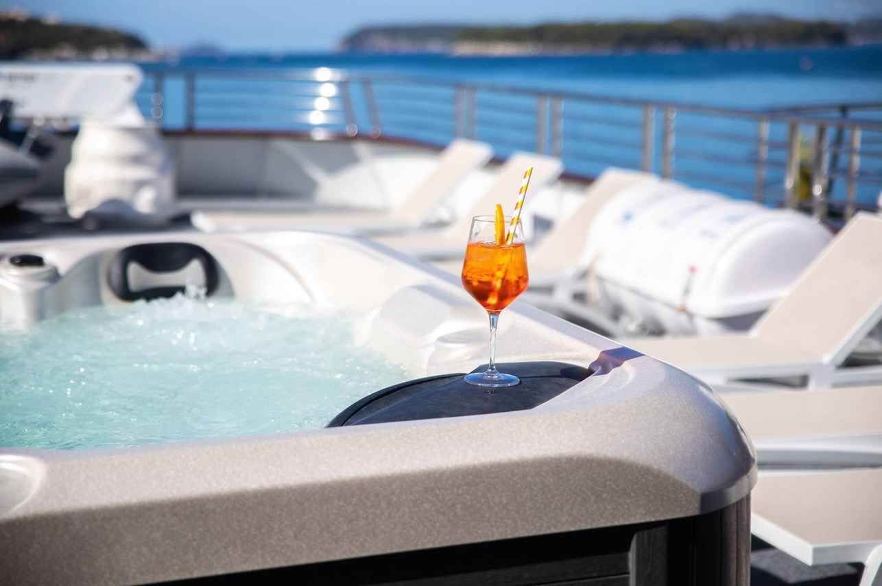Jacuzzi