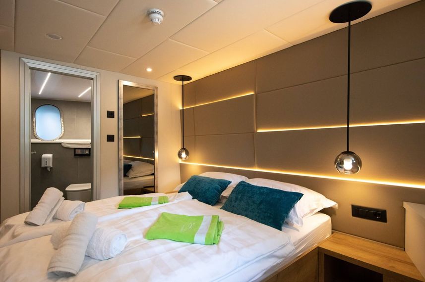 VIP Cabin
