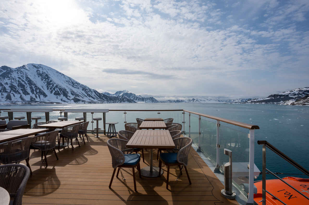 Observation and BBQ Lounge