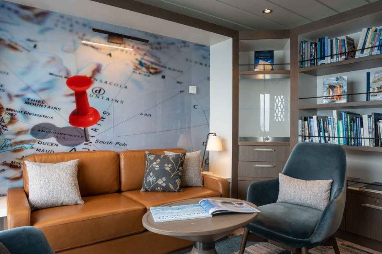 #library  - Ocean Albatros Antarctica