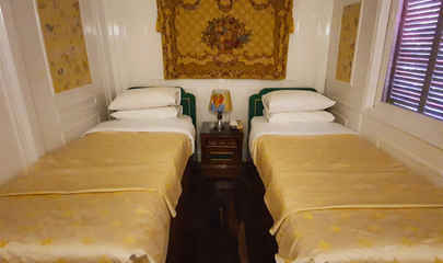 Twin Cabin