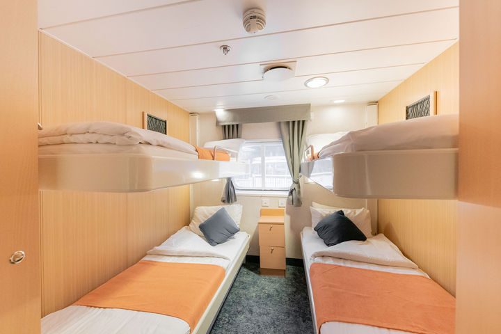 Triple Cabin