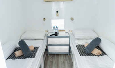 Twin Upper Deck