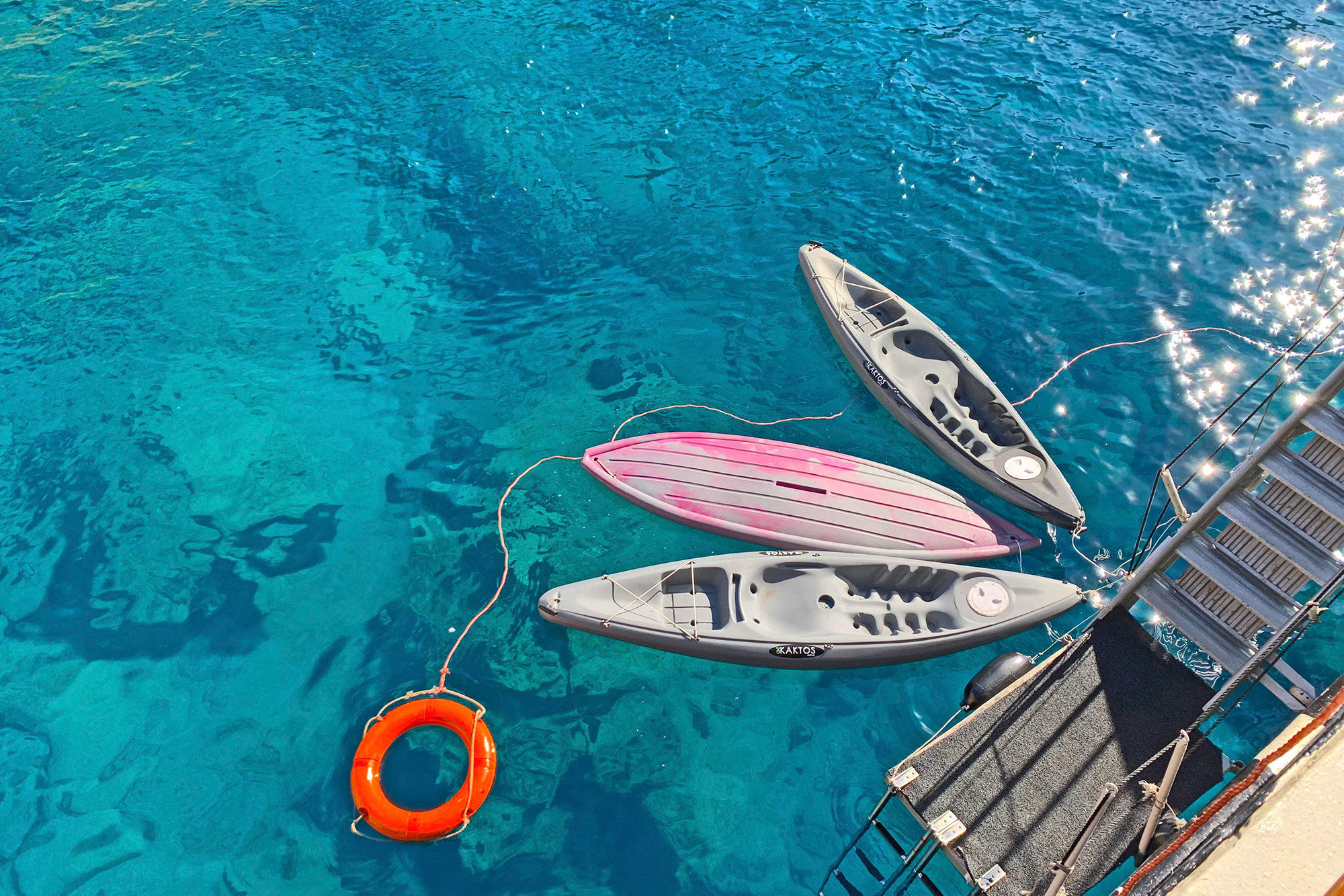 Kayaks à bord - Elysium Oman