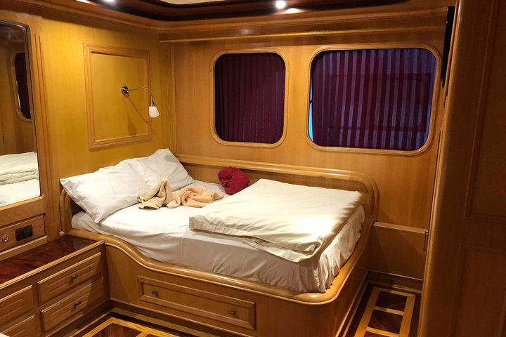 Lower Deck Double Cabin