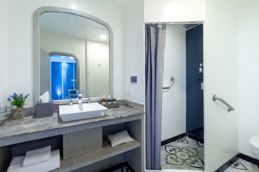En-Suite bathrooms - Galapagos Horizon