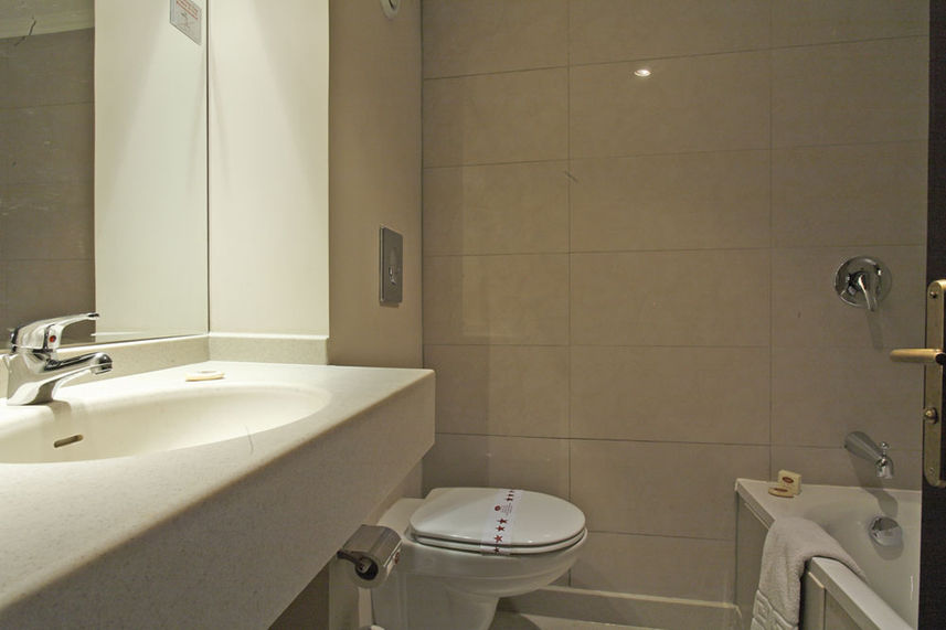 En-Suite bathrooms - Jaz Crown Jewel