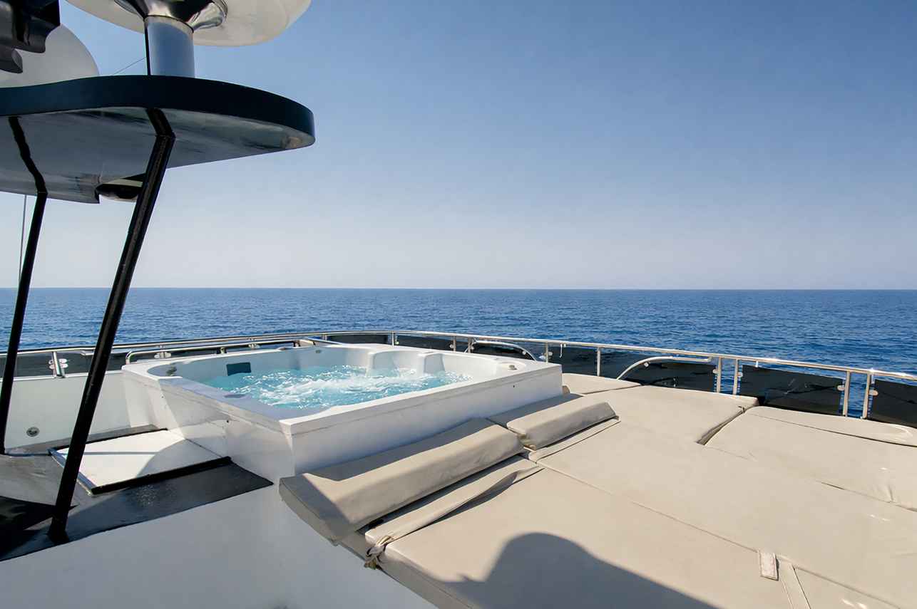 Jacuzzi - Red Sea Aggressor IV