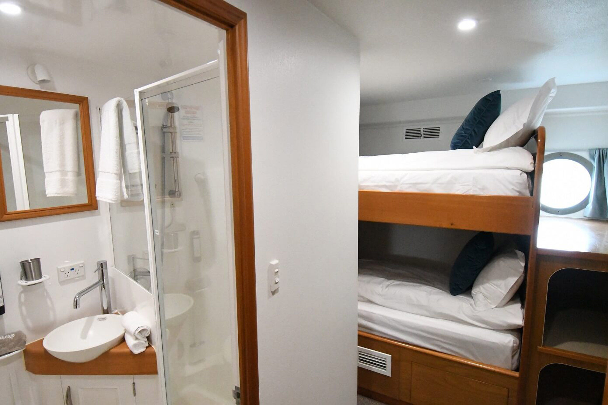 Standard Bunk Cabin - Heritage Explorer