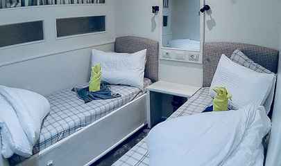 Lower Deck Twin Beds Cabins