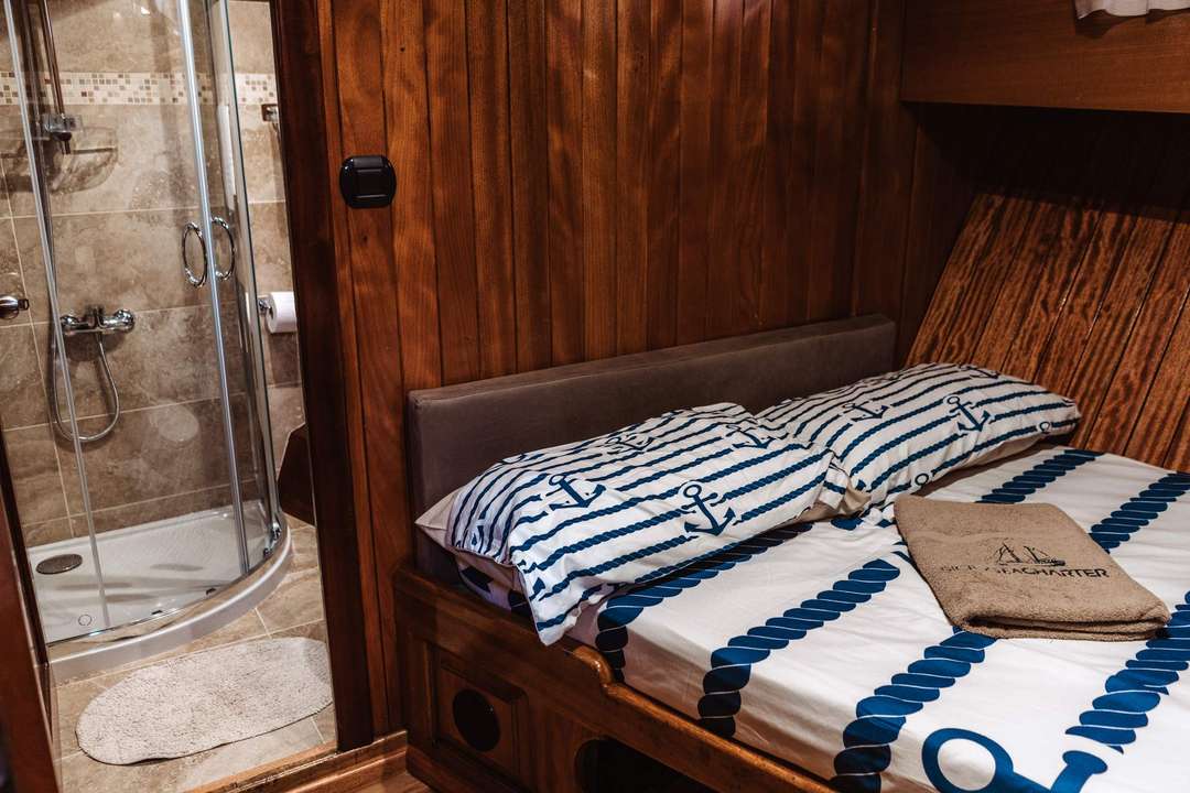 Double Cabin