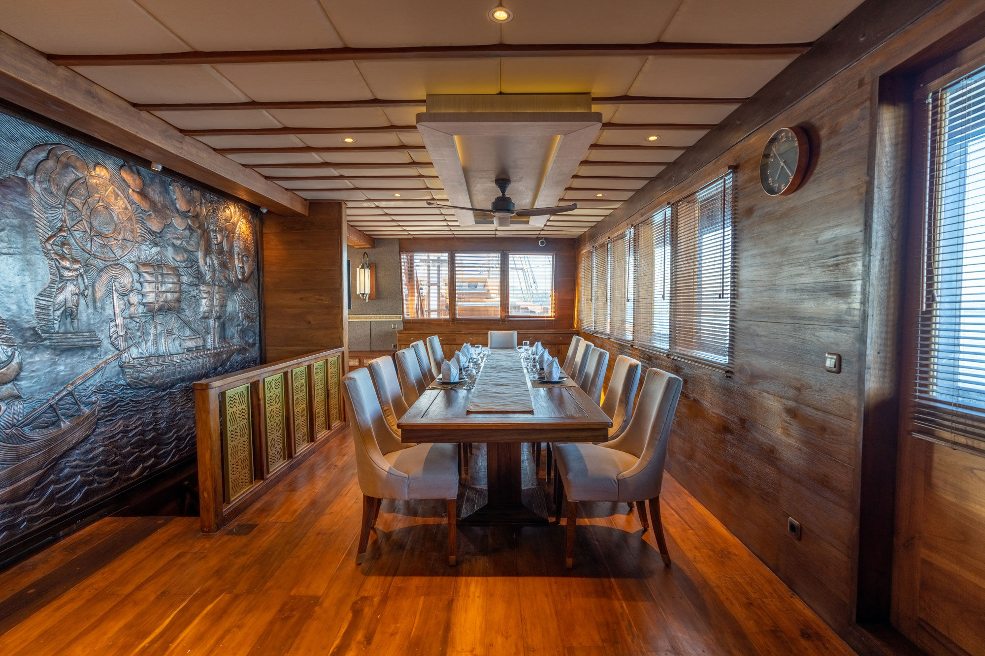 Dining Room - The Maj Oceanic