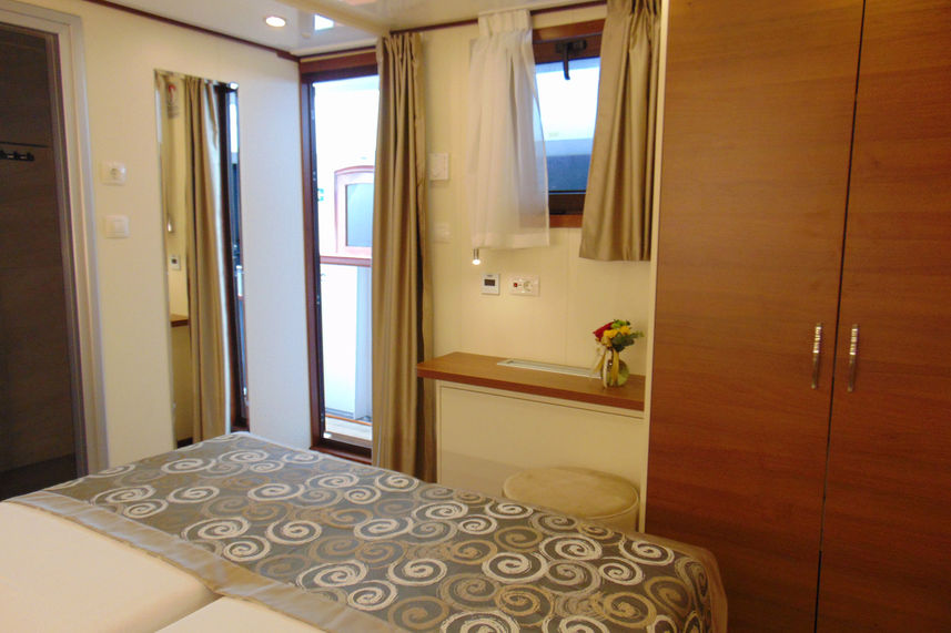 Main Deck Cabin - San Spirito