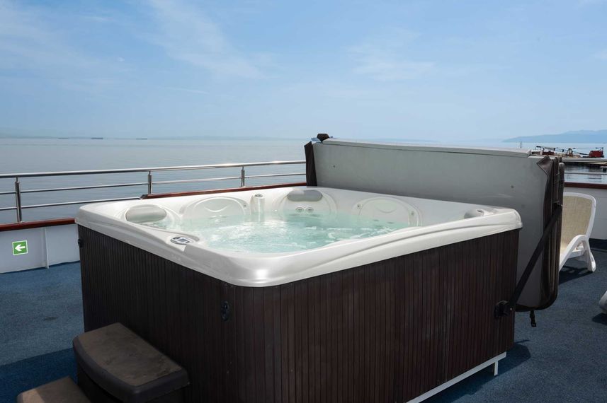 Jacuzzi