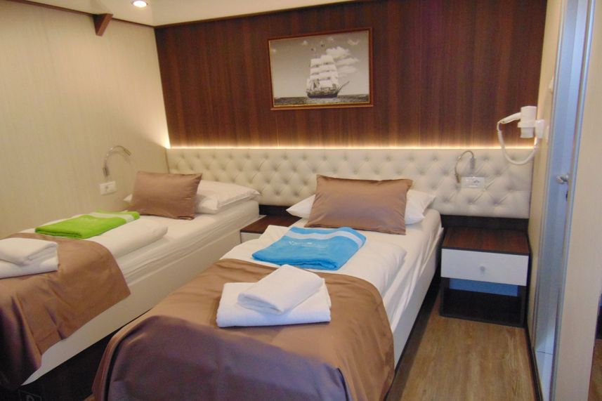 Main Deck Cabin - Invictus