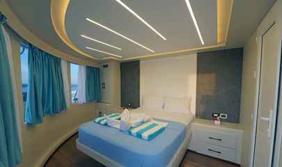 Upper Deck Panoramic Suite