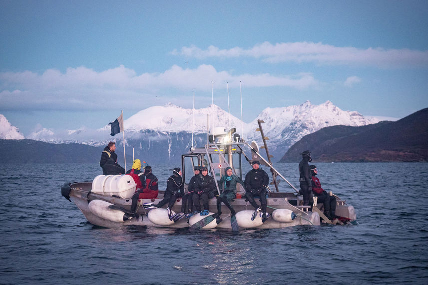 Bote auxiliar para buceo - Sjoveien