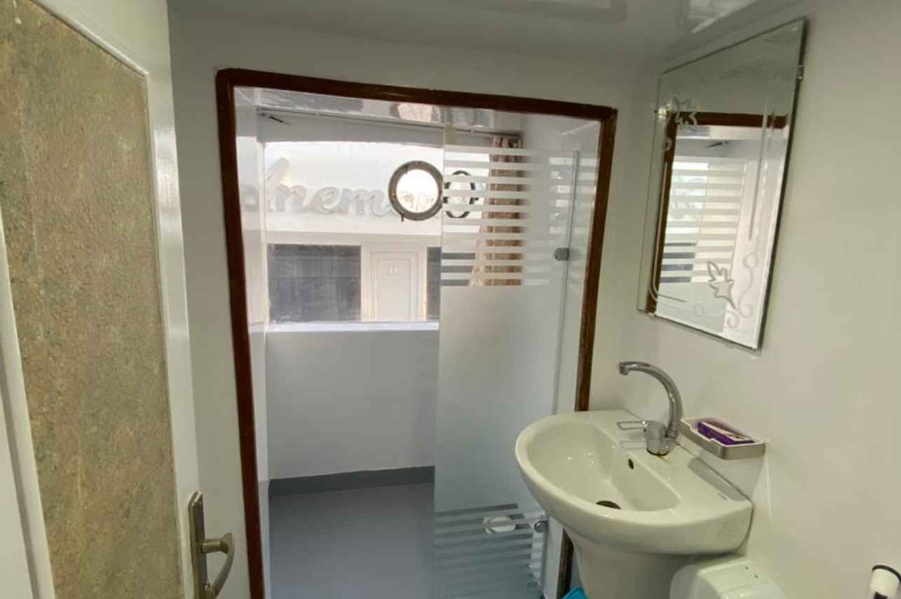 エンスイートバスルーム - CU