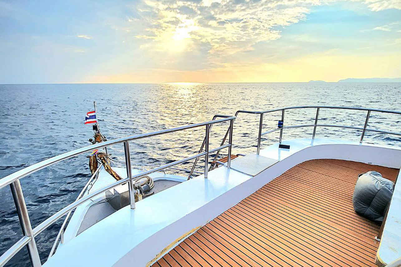 Zonnedek - Lucky Marine Liveaboard