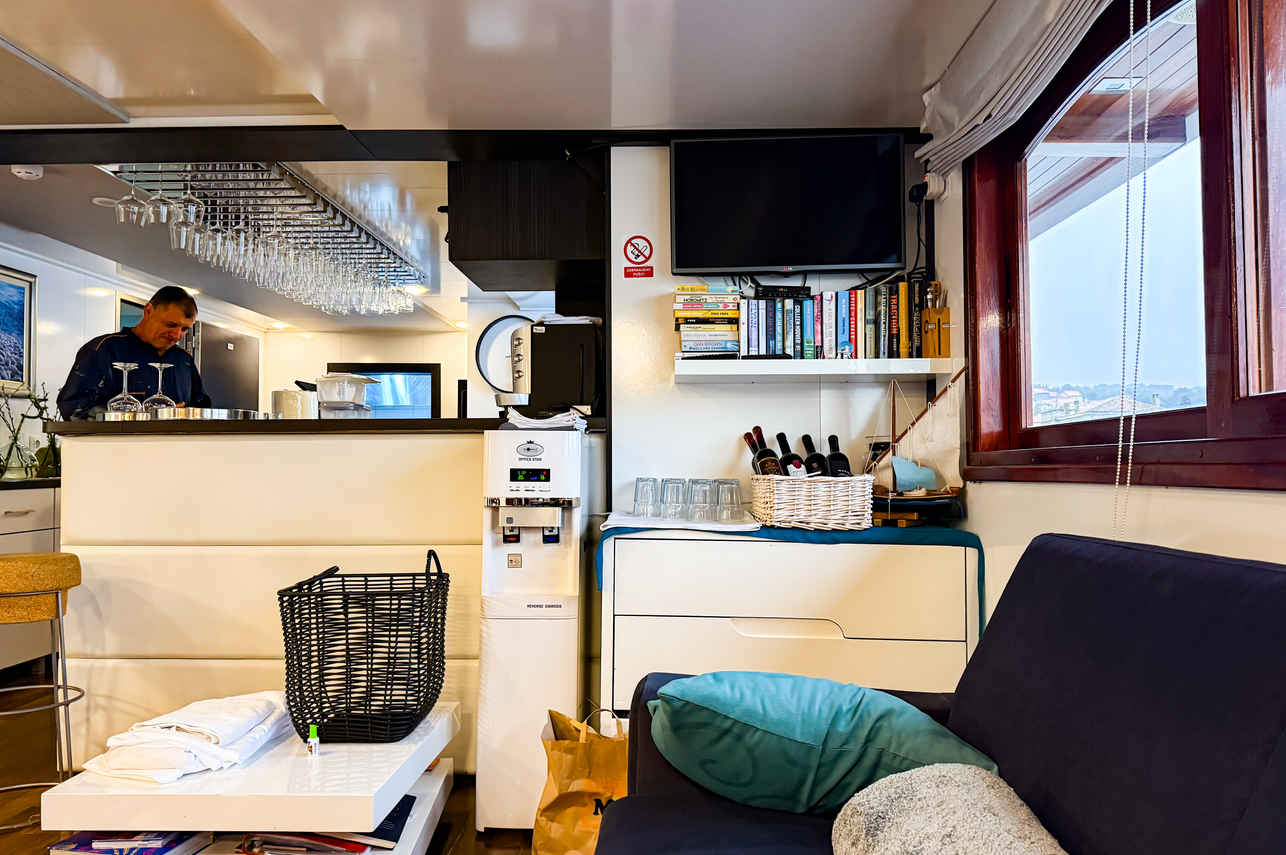 Katarina Line Deluxe - Admiral Indoor Saloon