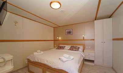 Lower Deck Cabin