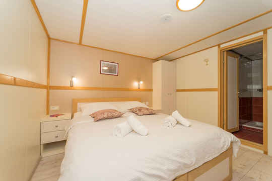 Upper/Main Deck Cabins